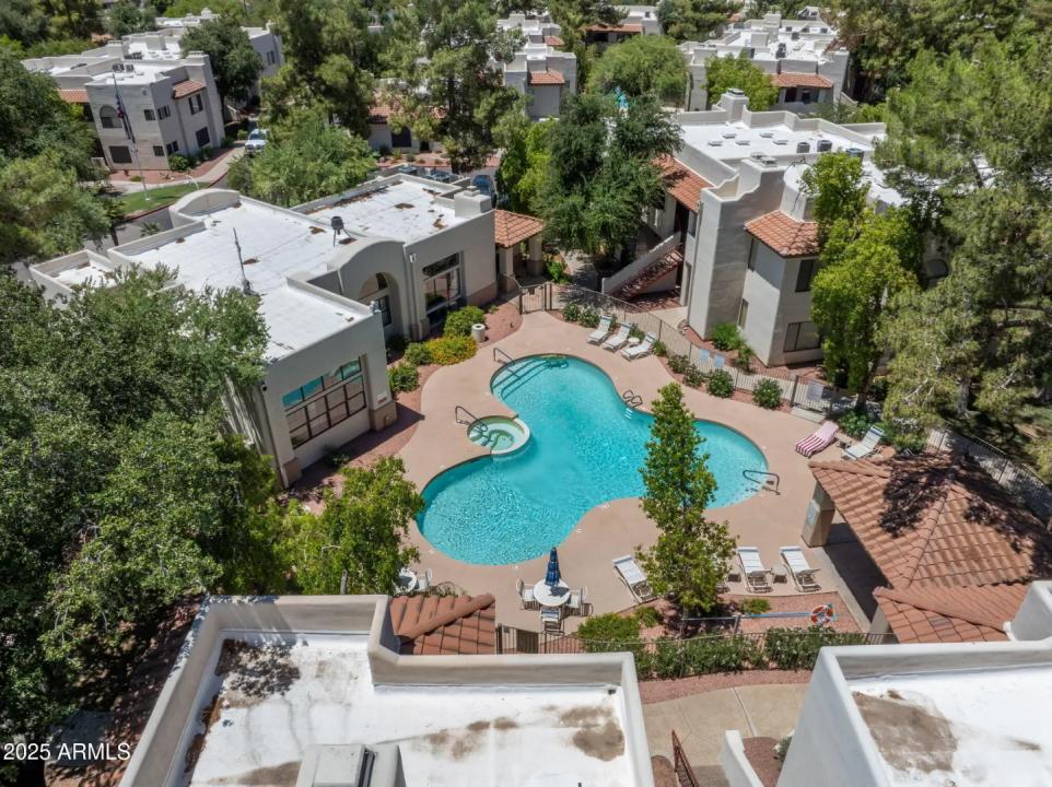 Real Estate Picture 20