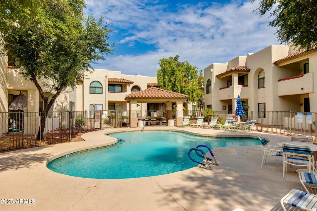 Real Estate Picture 22
