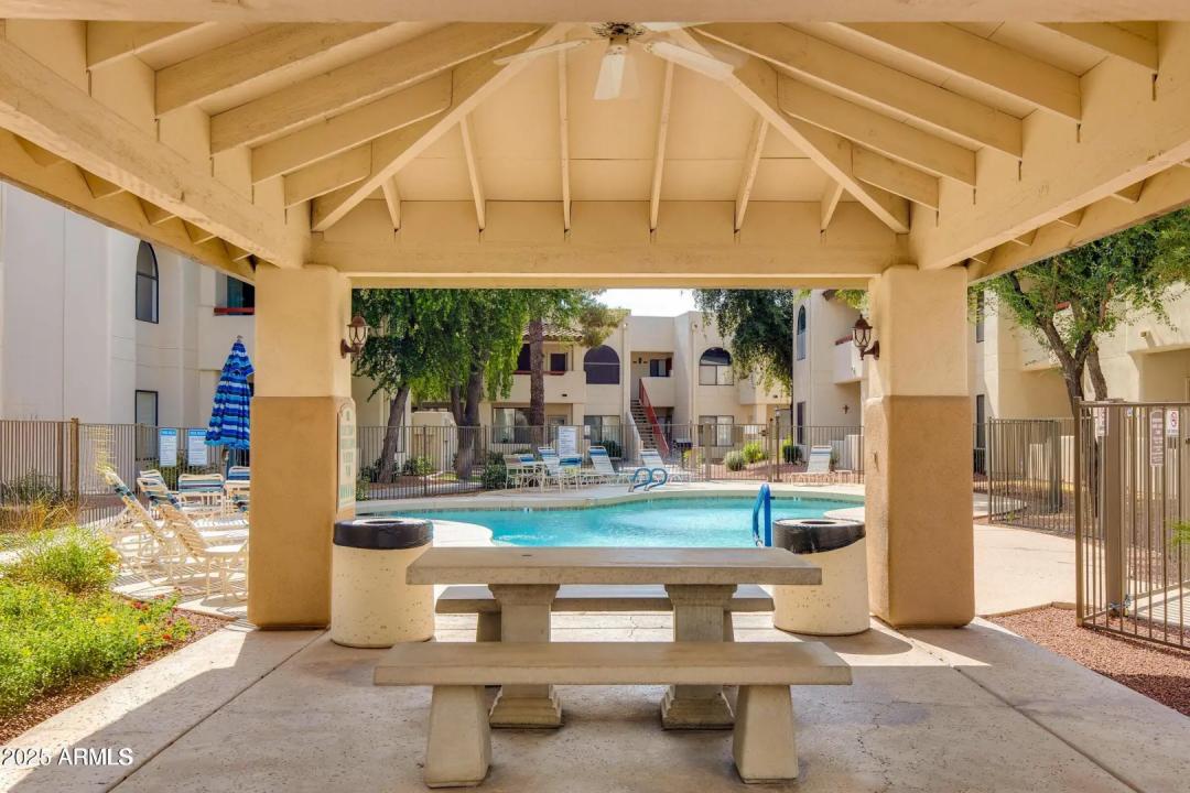Real Estate Picture 24