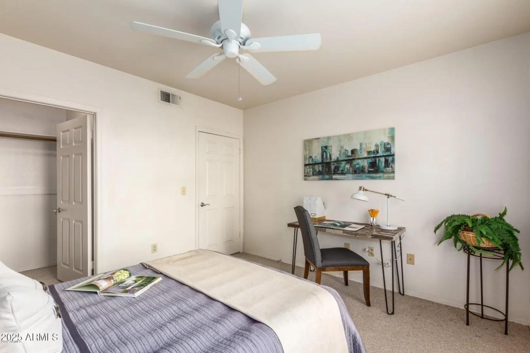 Real Estate Picture 13