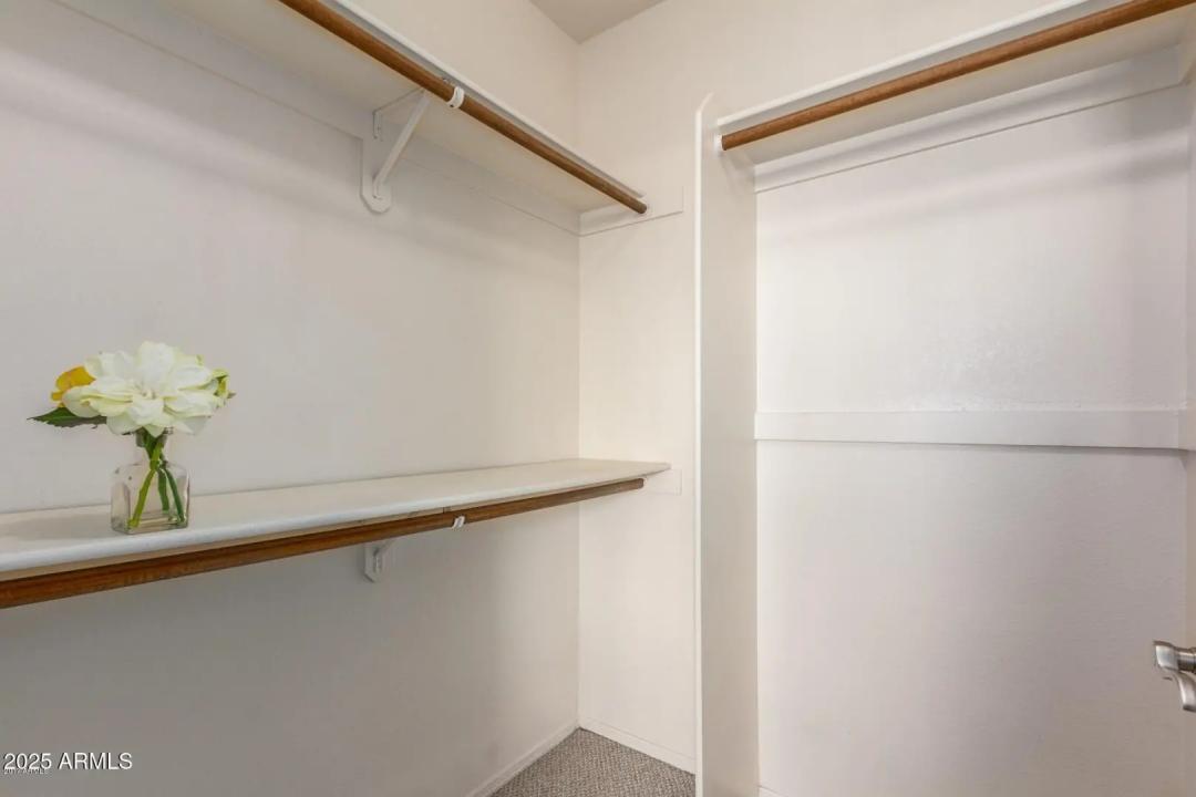 Real Estate Picture 14
