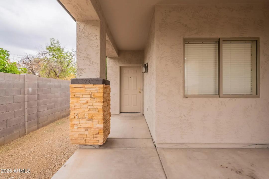 Real Estate Picture 5