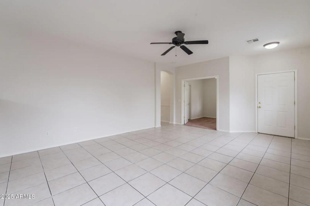 Real Estate Picture 8