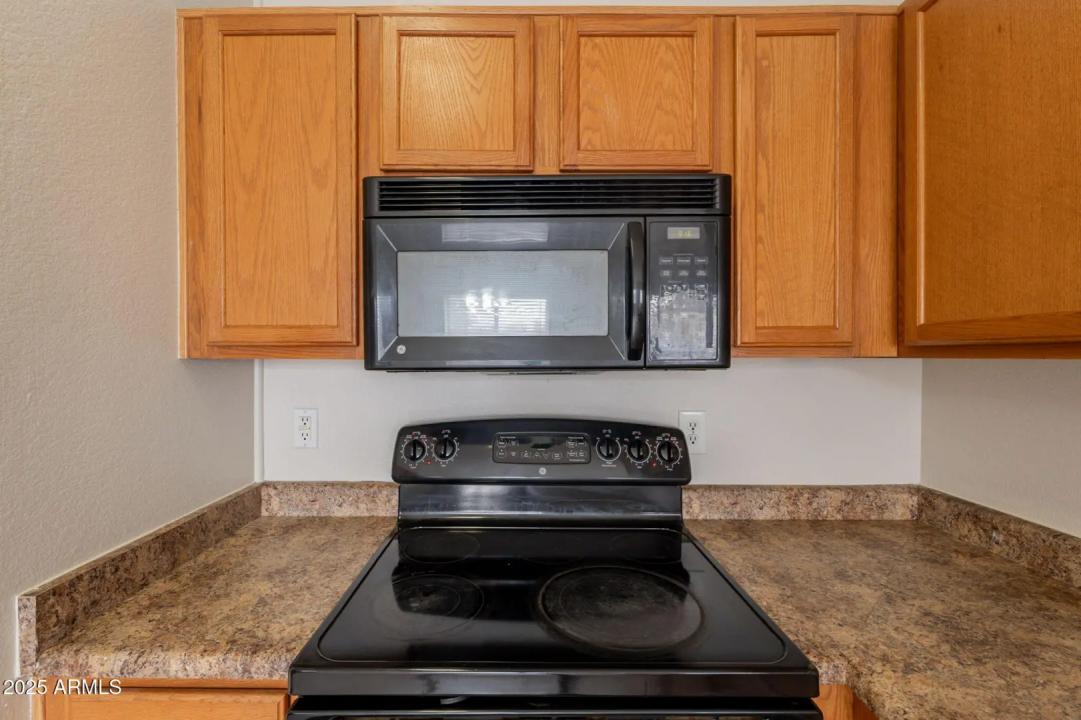 Real Estate Picture 17