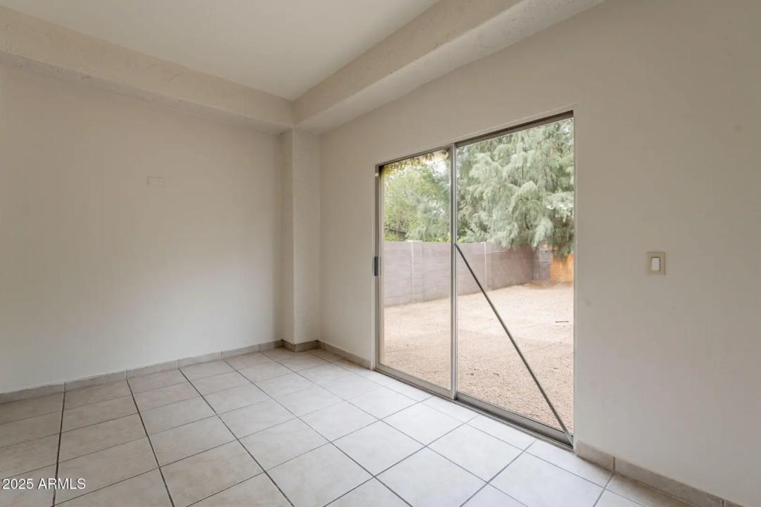 Real Estate Picture 24
