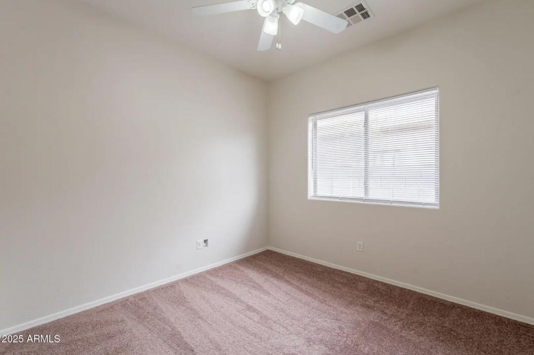 Real Estate Picture 32
