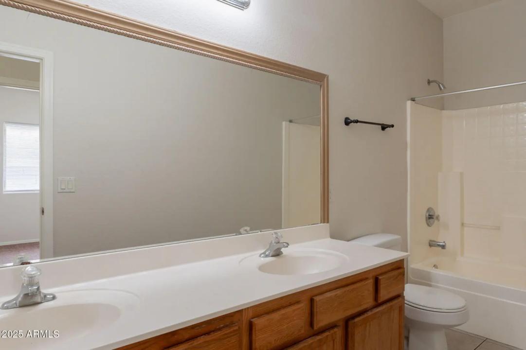 Real Estate Picture 34