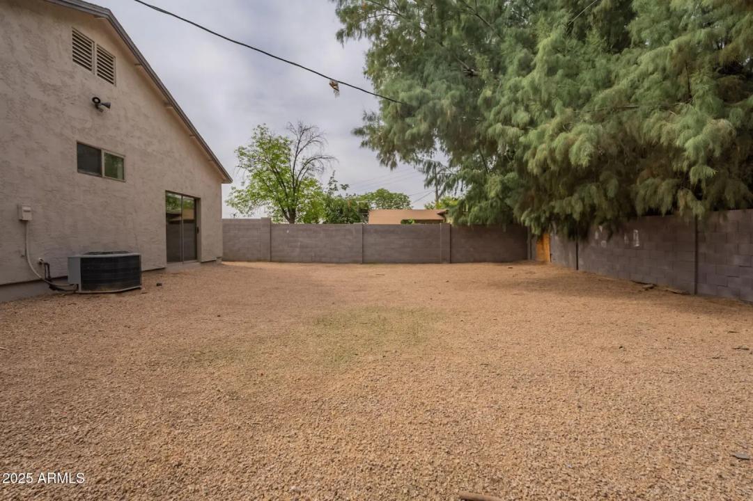 Real Estate Picture 50