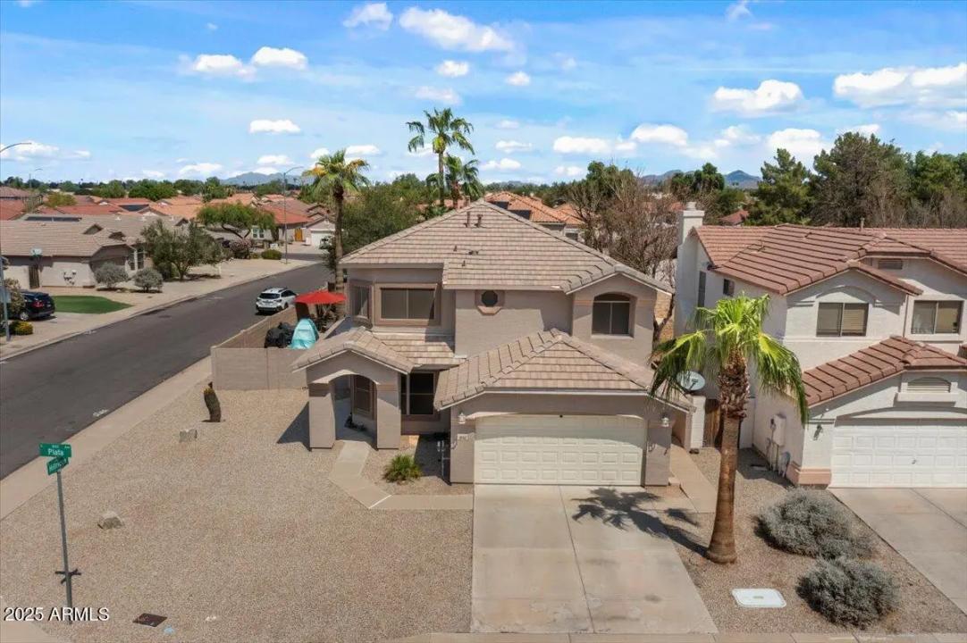 Real Estate Picture 6