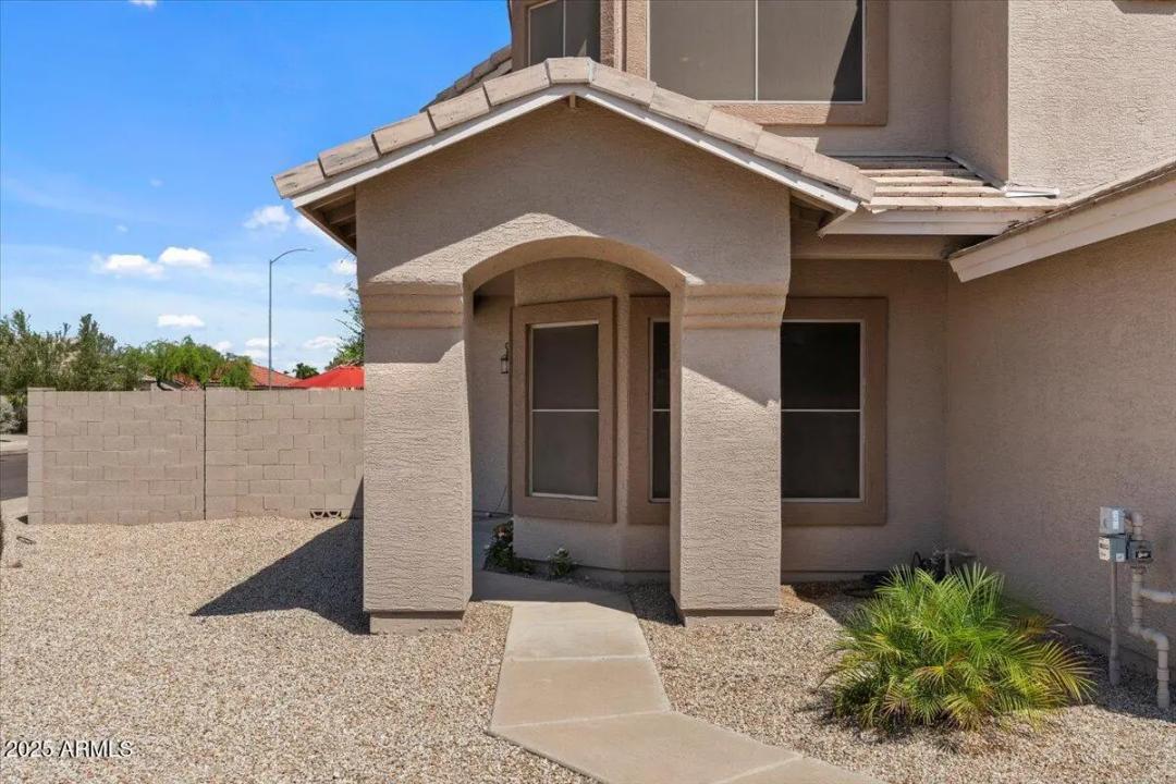 Real Estate Picture 10