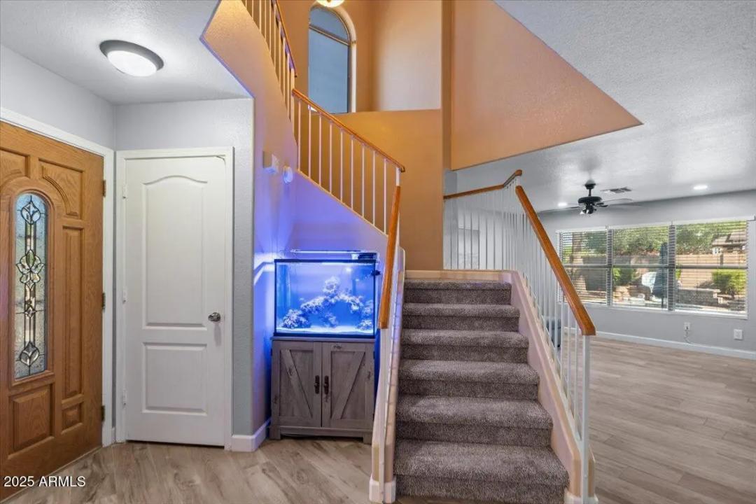 Real Estate Picture 11