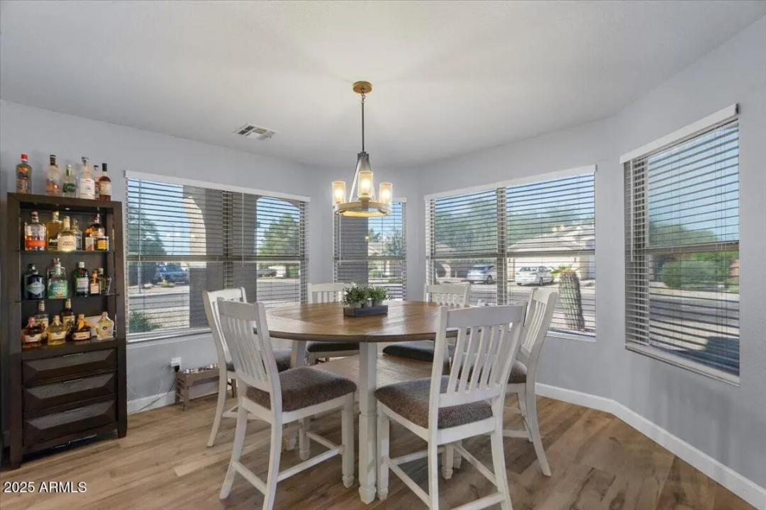 Real Estate Picture 24