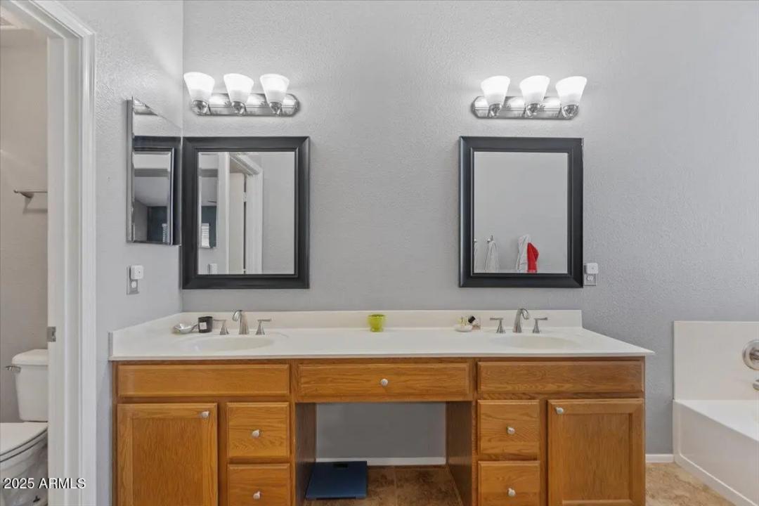 Real Estate Picture 32