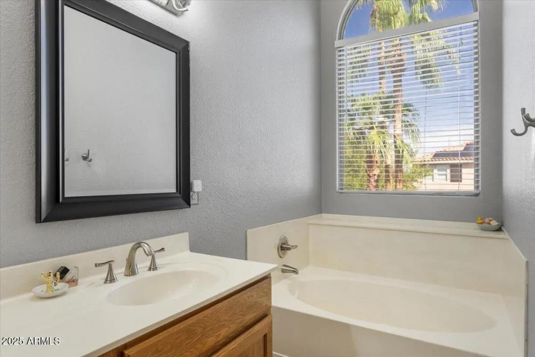 Real Estate Picture 33