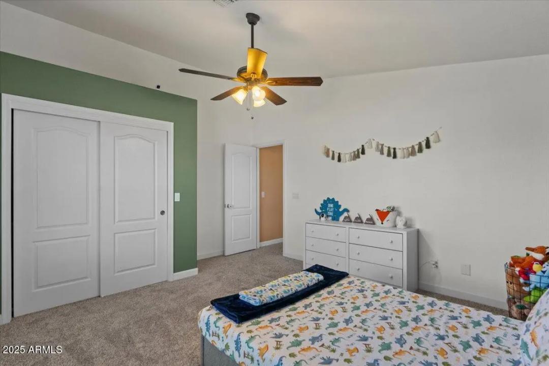 Real Estate Picture 37