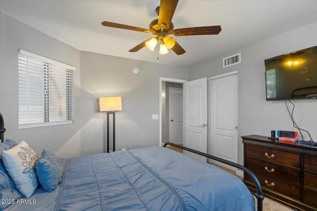 Real Estate Picture 40