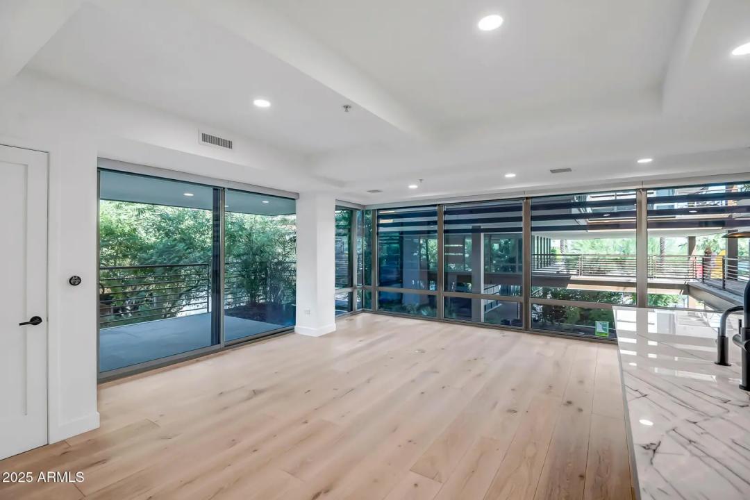 Real Estate Picture 3