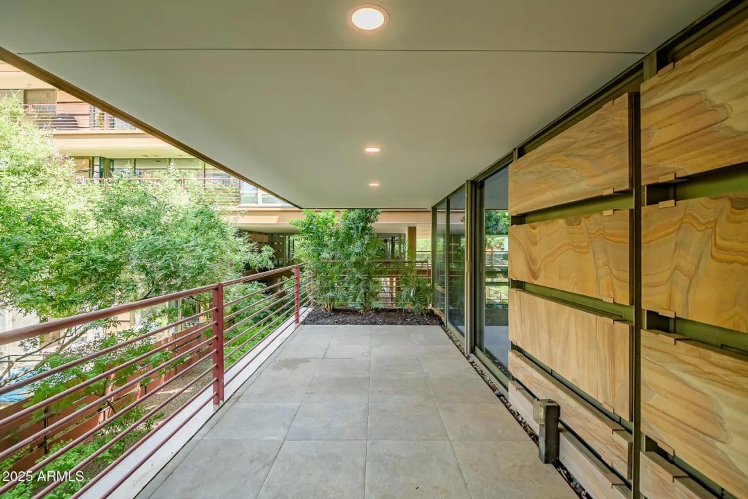 Real Estate Picture 6