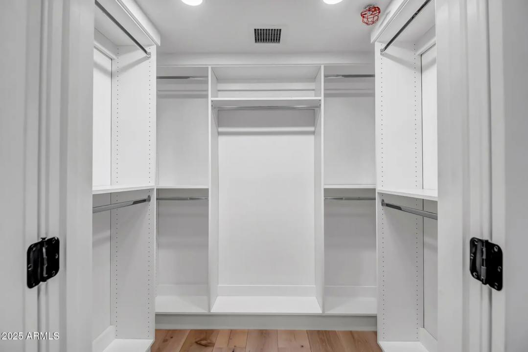 Real Estate Picture 21