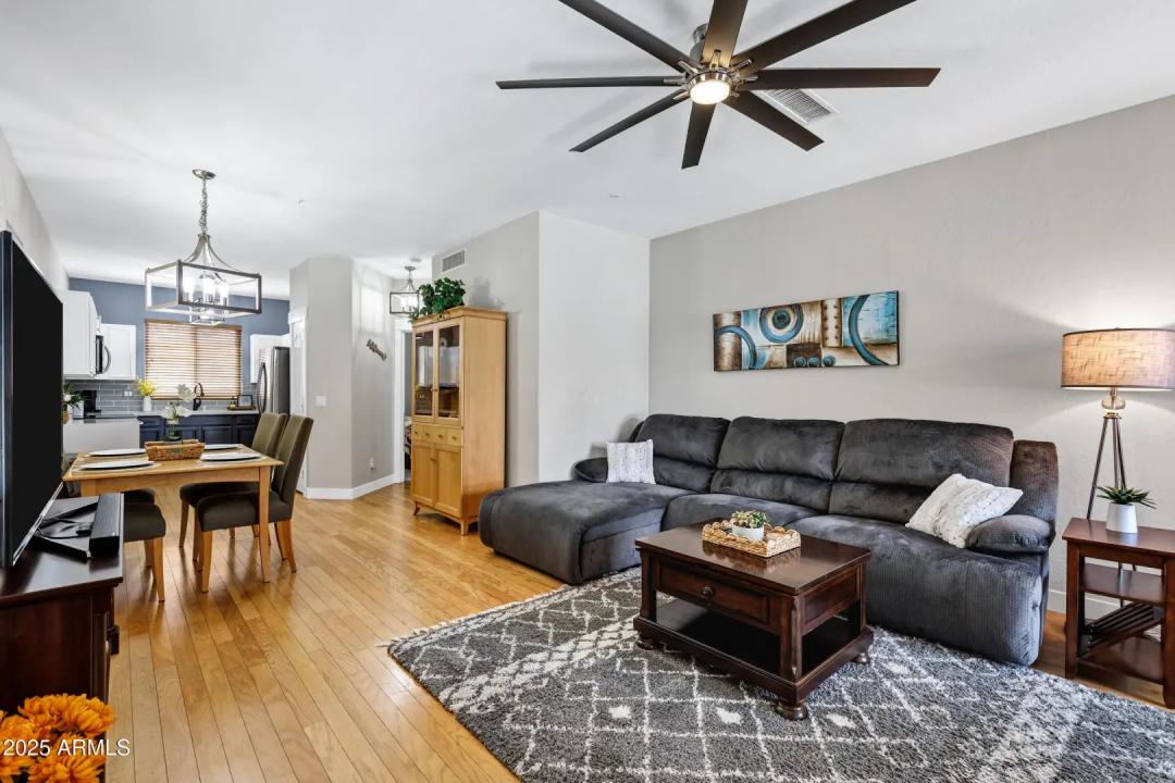 Real Estate Picture 10