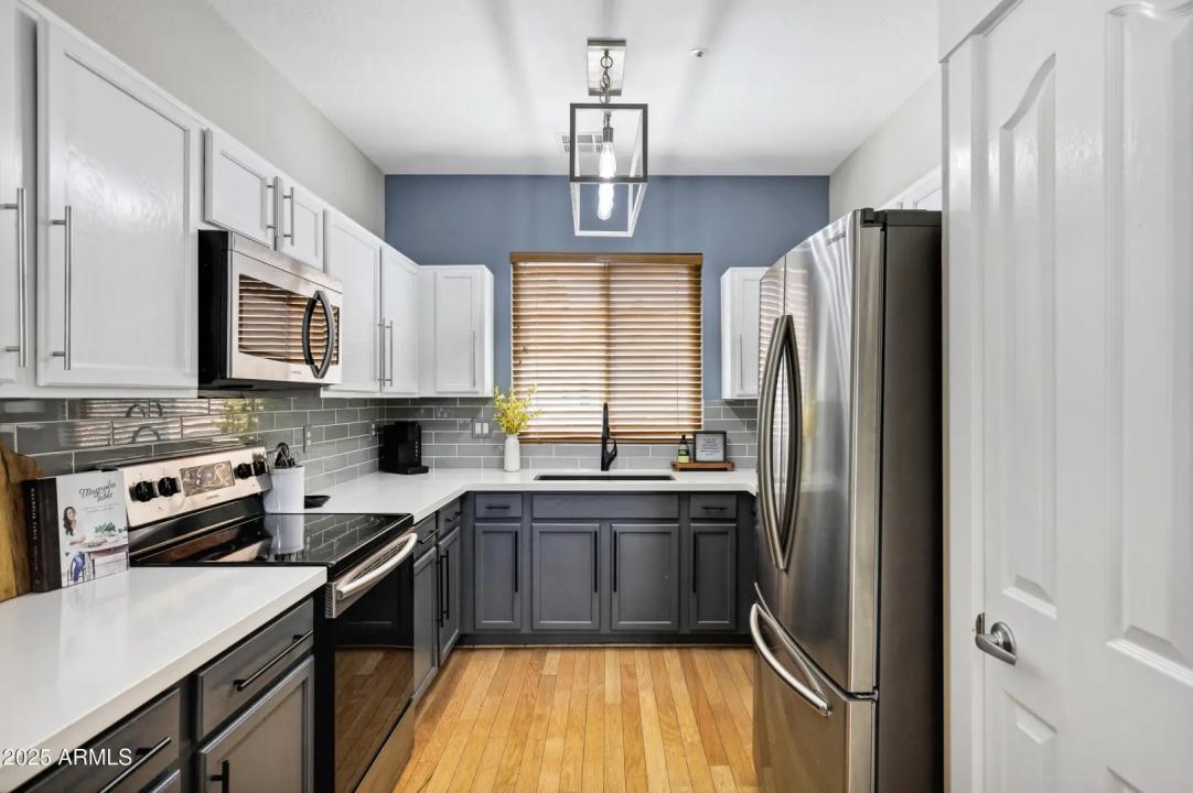 Real Estate Picture 15