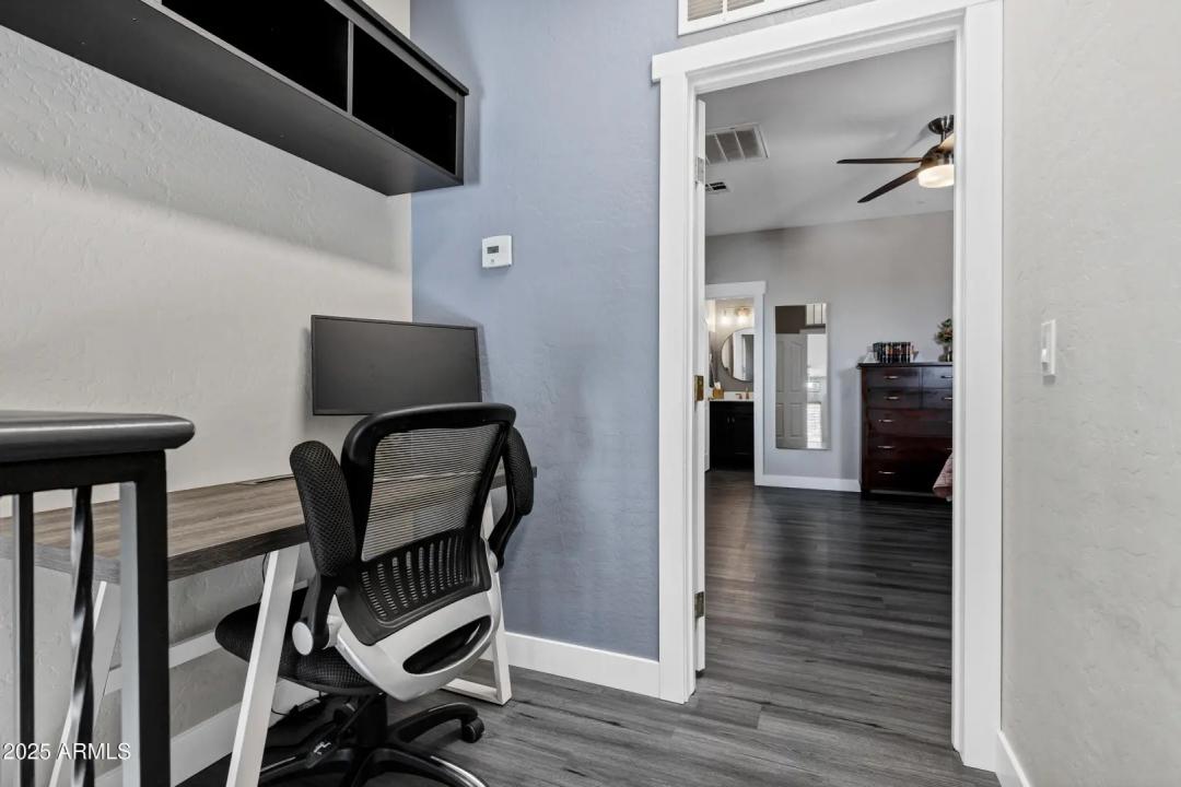 Real Estate Picture 23