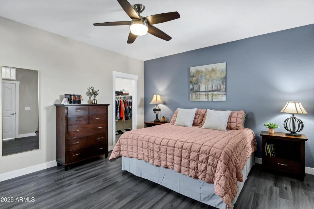 Real Estate Picture 24