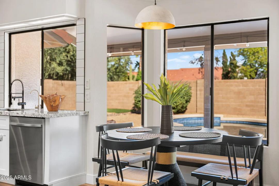 Real Estate Picture 8