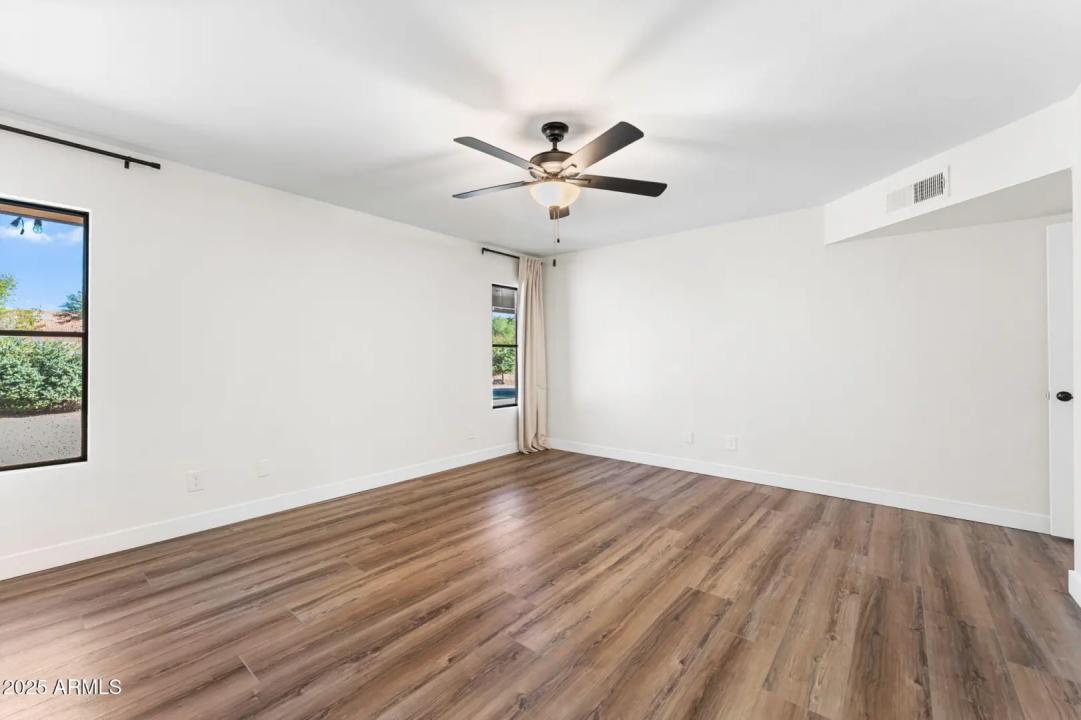 Real Estate Picture 29