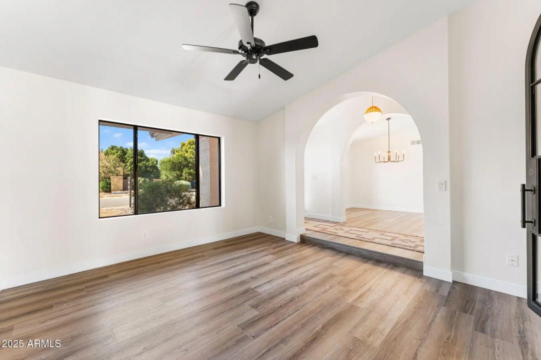 Real Estate Picture 23