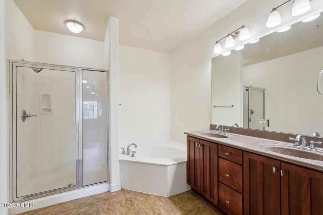 Real Estate Picture 10