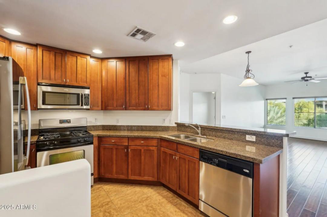 Real Estate Picture 6