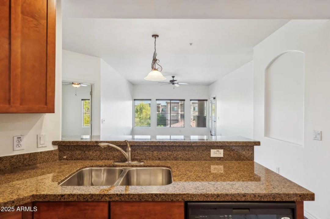 Real Estate Picture 7