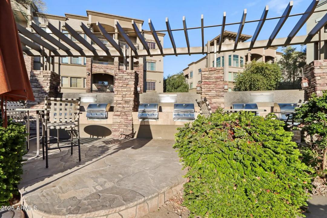 Real Estate Picture 23