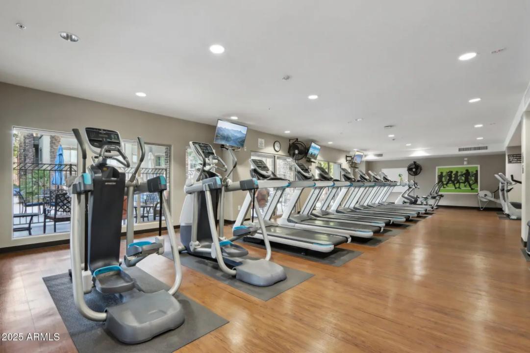 Real Estate Picture 24