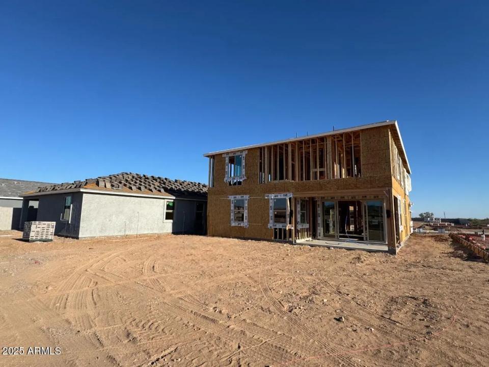 Real Estate Picture 4