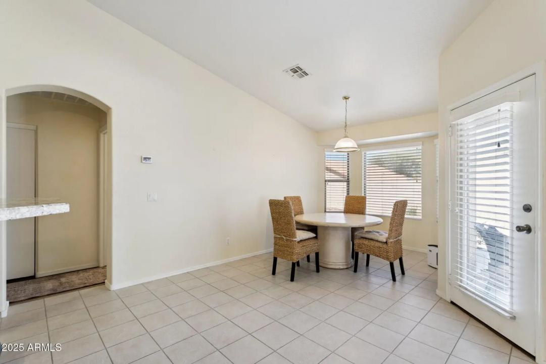 Real Estate Picture 7