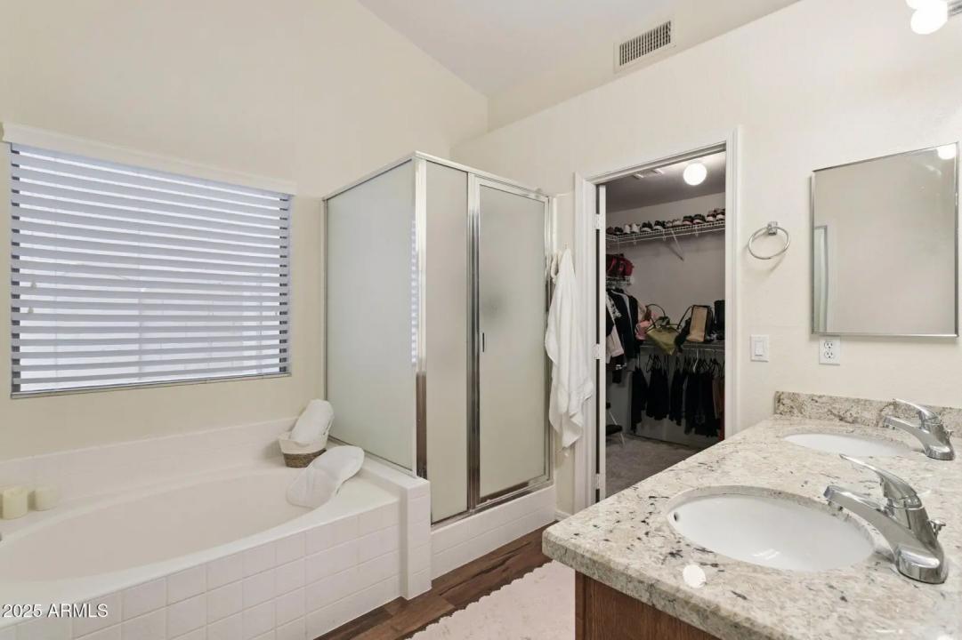 Real Estate Picture 15