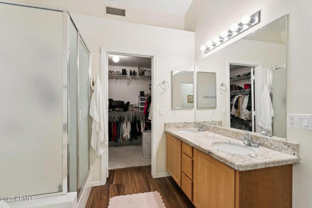 Real Estate Picture 16