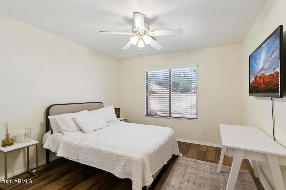 Real Estate Picture 22