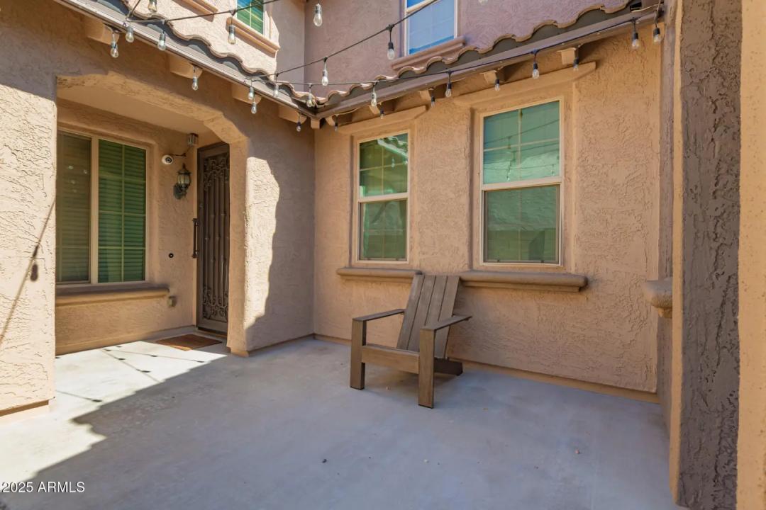 Real Estate Picture 3