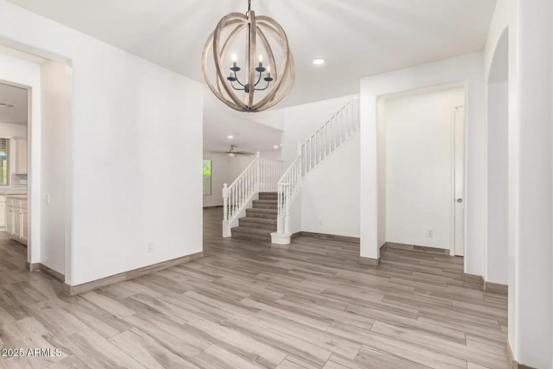 Real Estate Picture 10