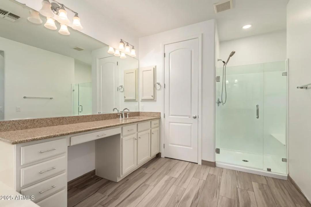 Real Estate Picture 21