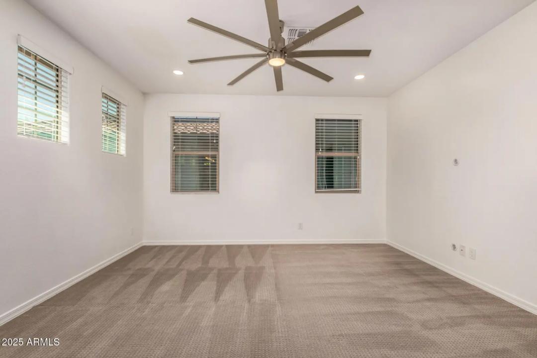 Real Estate Picture 30
