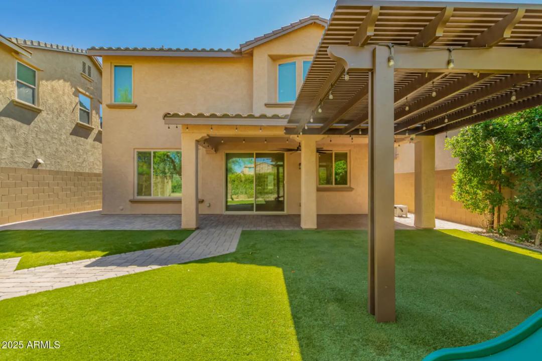Real Estate Picture 37