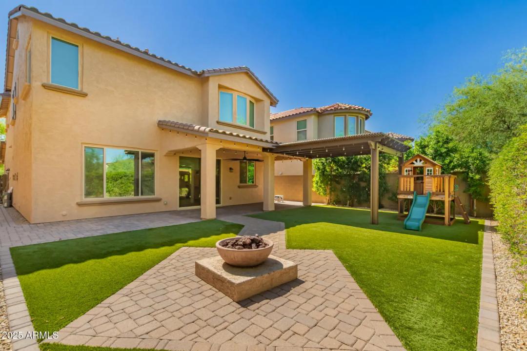 Real Estate Picture 38