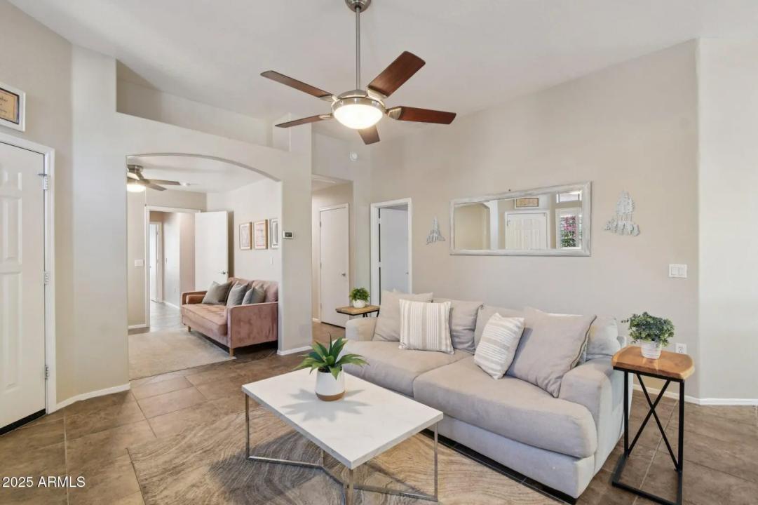 Real Estate Picture 5
