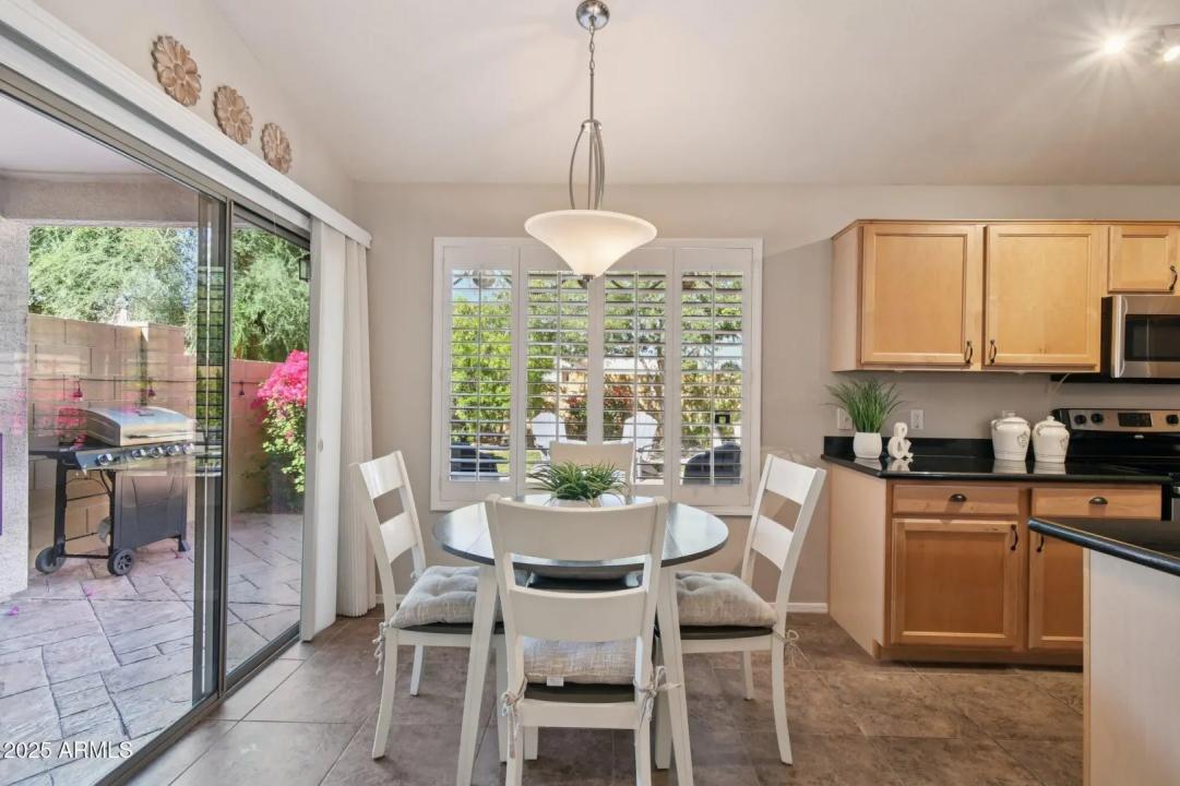 Real Estate Picture 16