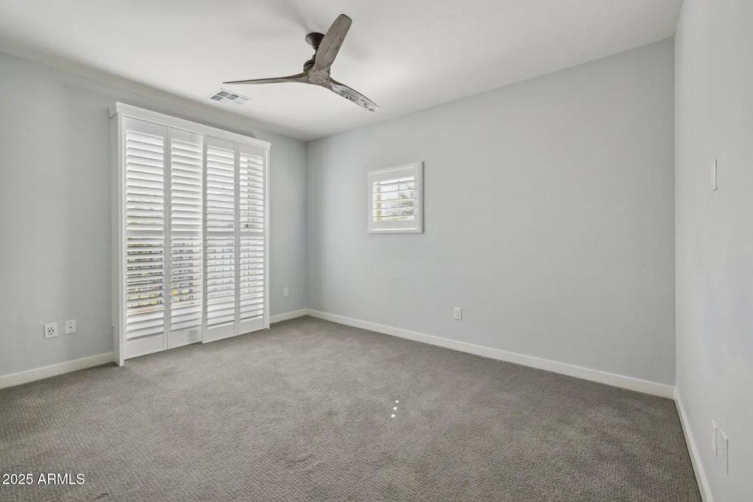 Real Estate Picture 12