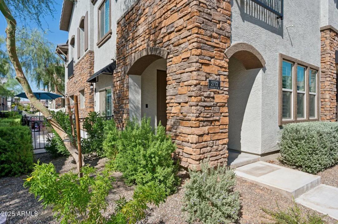 Real Estate Picture 1
